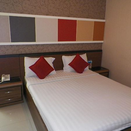 Ariandri Boutique Guesthouse Bandung Pokój zdjęcie